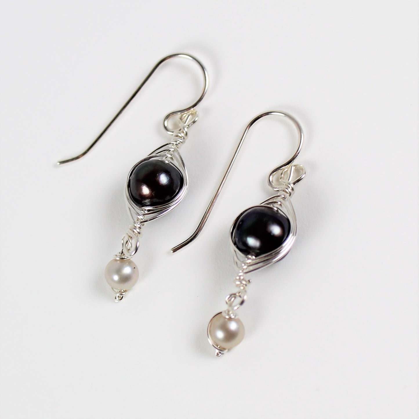 Gray Pearl Herringbone Earrings